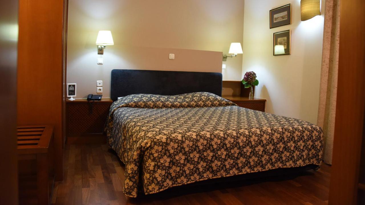 Dionisos Hotel Larissa Extérieur photo