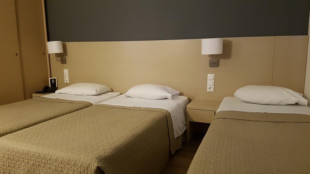 Dionisos Hotel Larissa Extérieur photo
