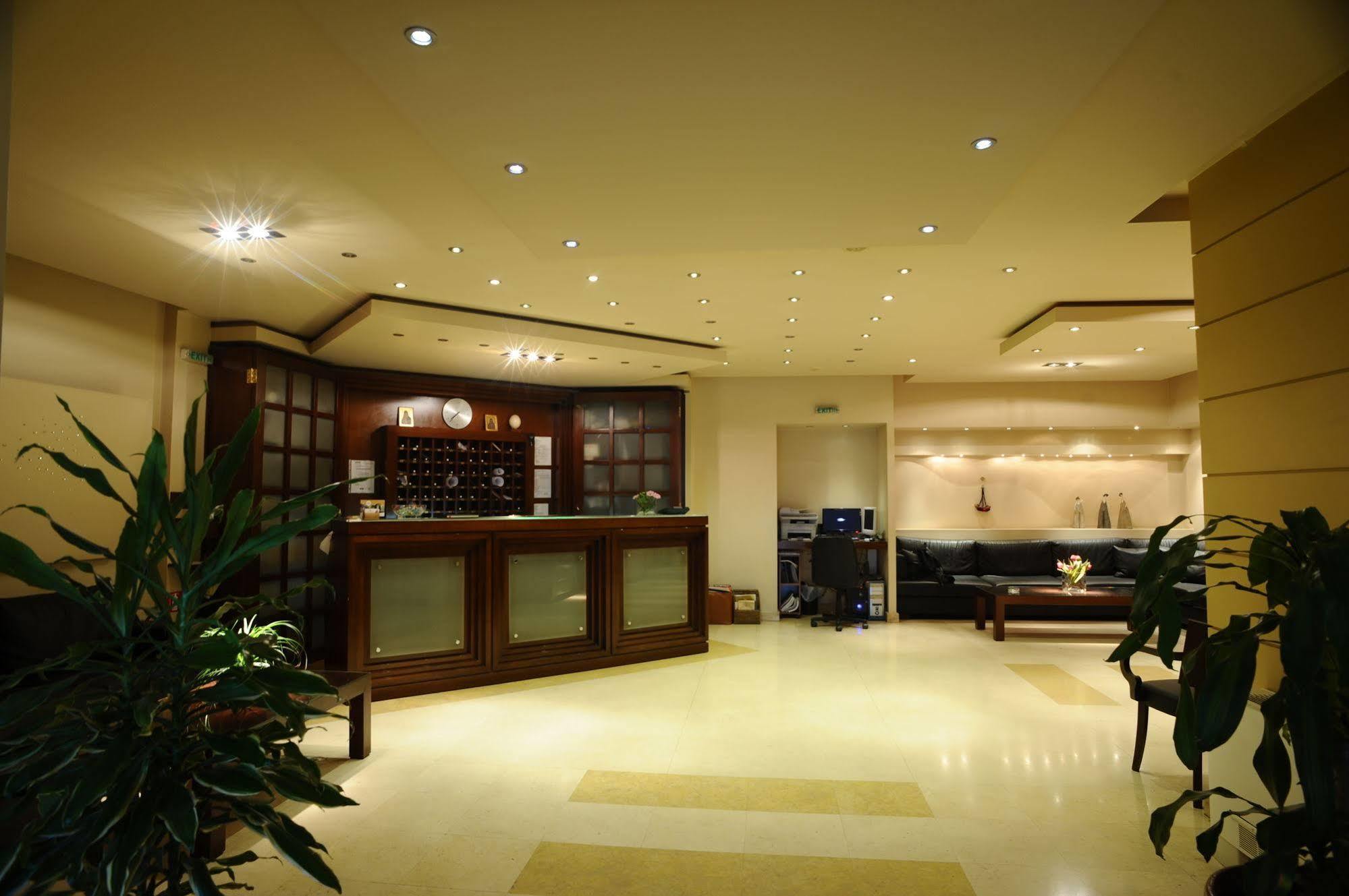 Dionisos Hotel Larissa Extérieur photo